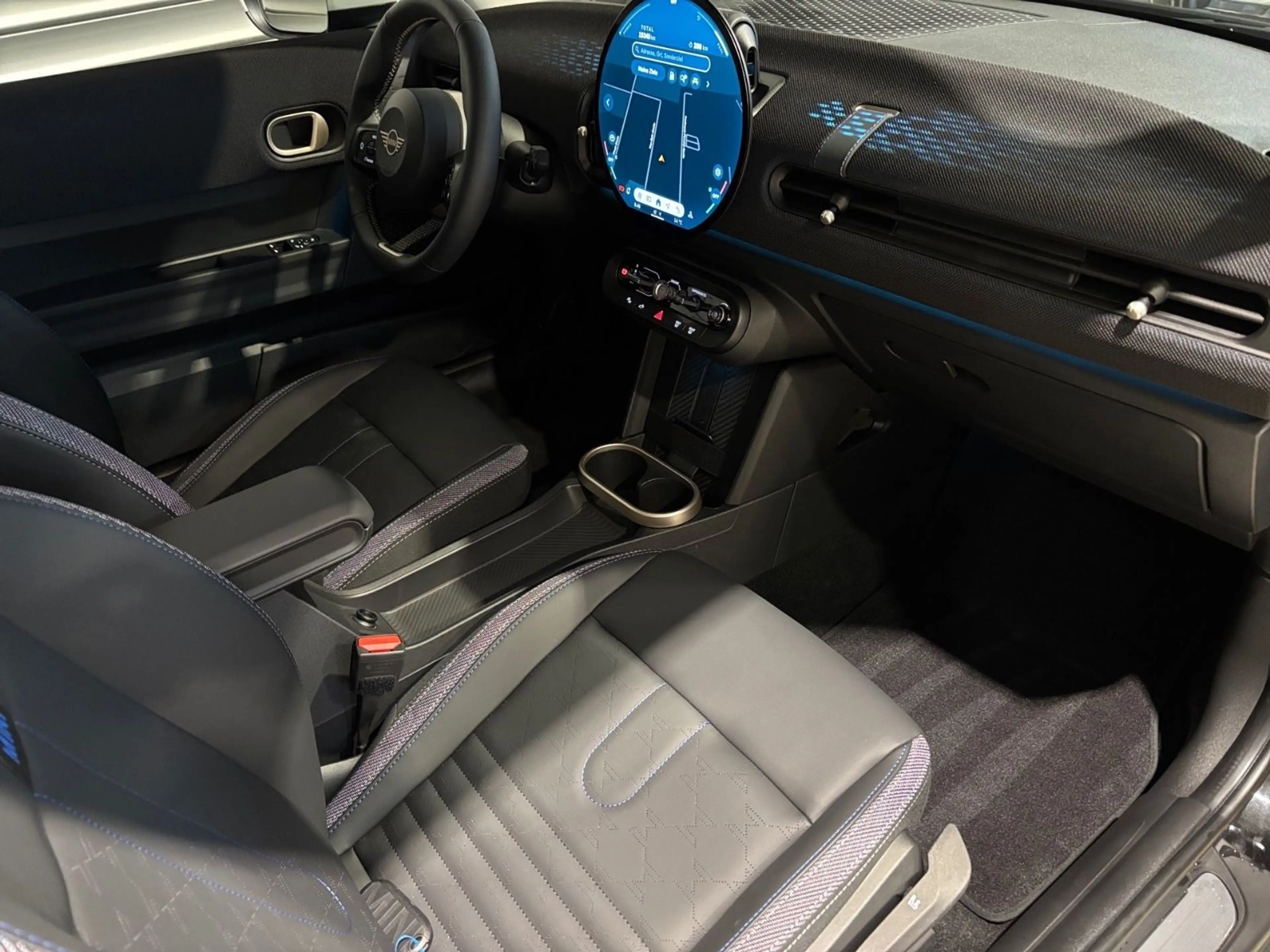 MINI Cooper C 1,5 Steptronic Classic Trim — photo 13