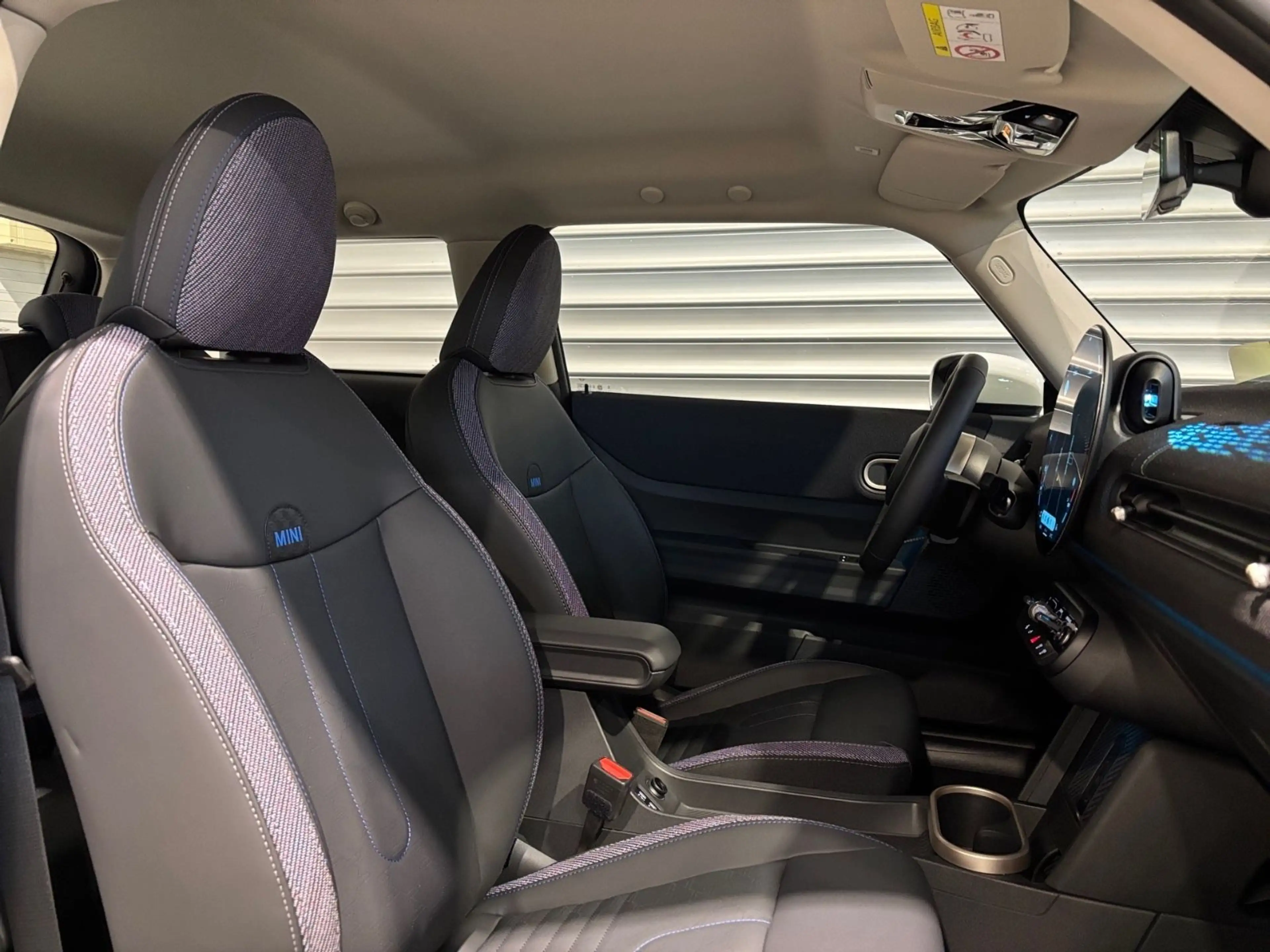 MINI Cooper C 1,5 Steptronic Classic Trim — photo 14