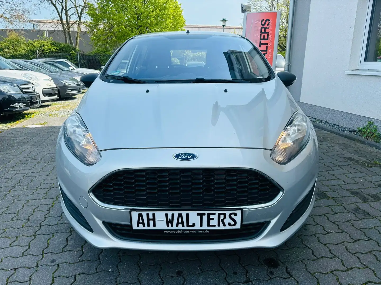 Ford Fiesta -5-Türen-Klimaautom.-Autom.-Alu- Silber - 2