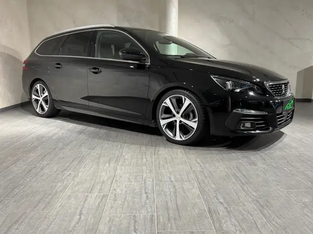 Peugeot 308 view 6