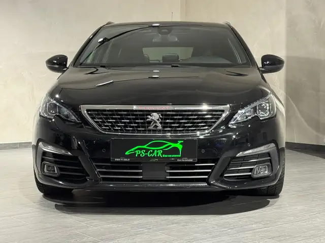 Peugeot 308 view 5