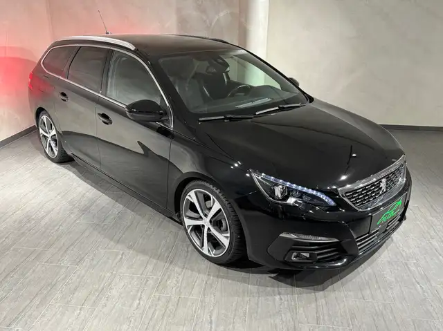 Peugeot 308 view 8