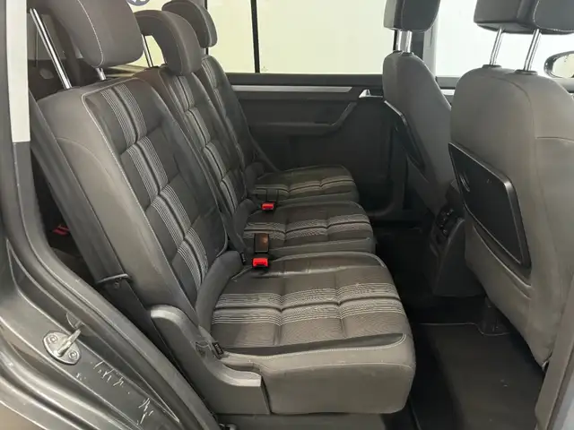 Volkswagen Touran view 12