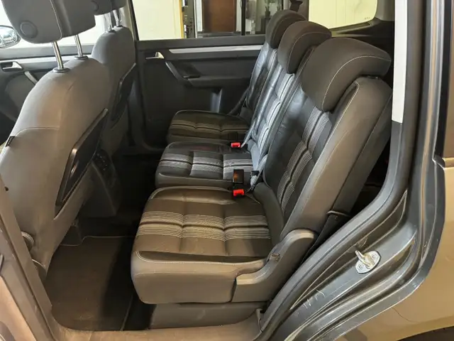 Volkswagen Touran view 13