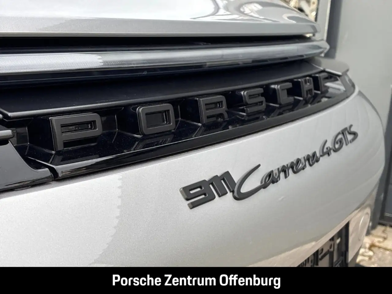 Porsche 992 -2 (911) Carrera 4 GTS Cabriolet 11