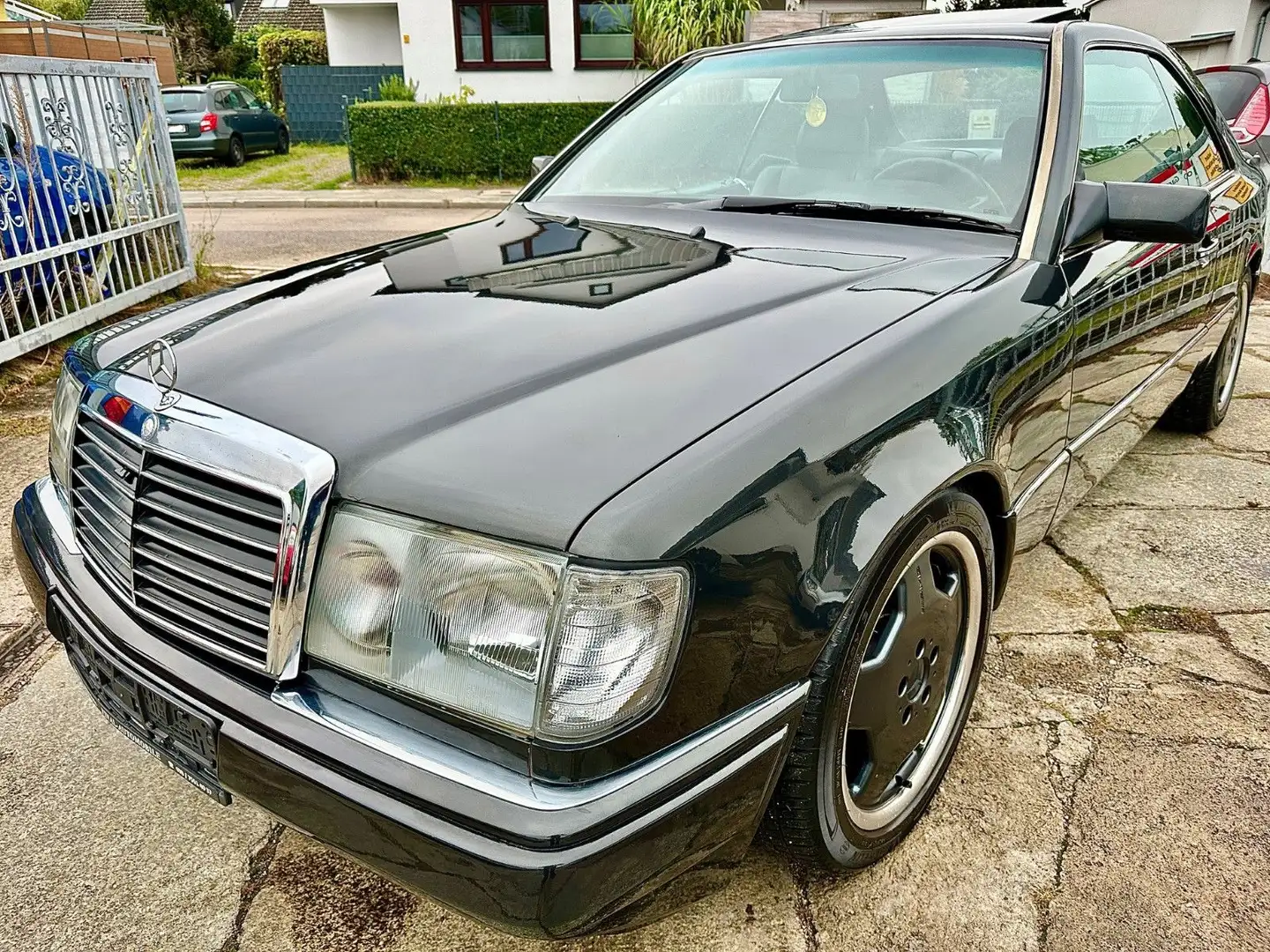 Mercedes-Benz 300 CE-24 *H-Zulassung * Automatik * SSD * 17"LM Negru - 2