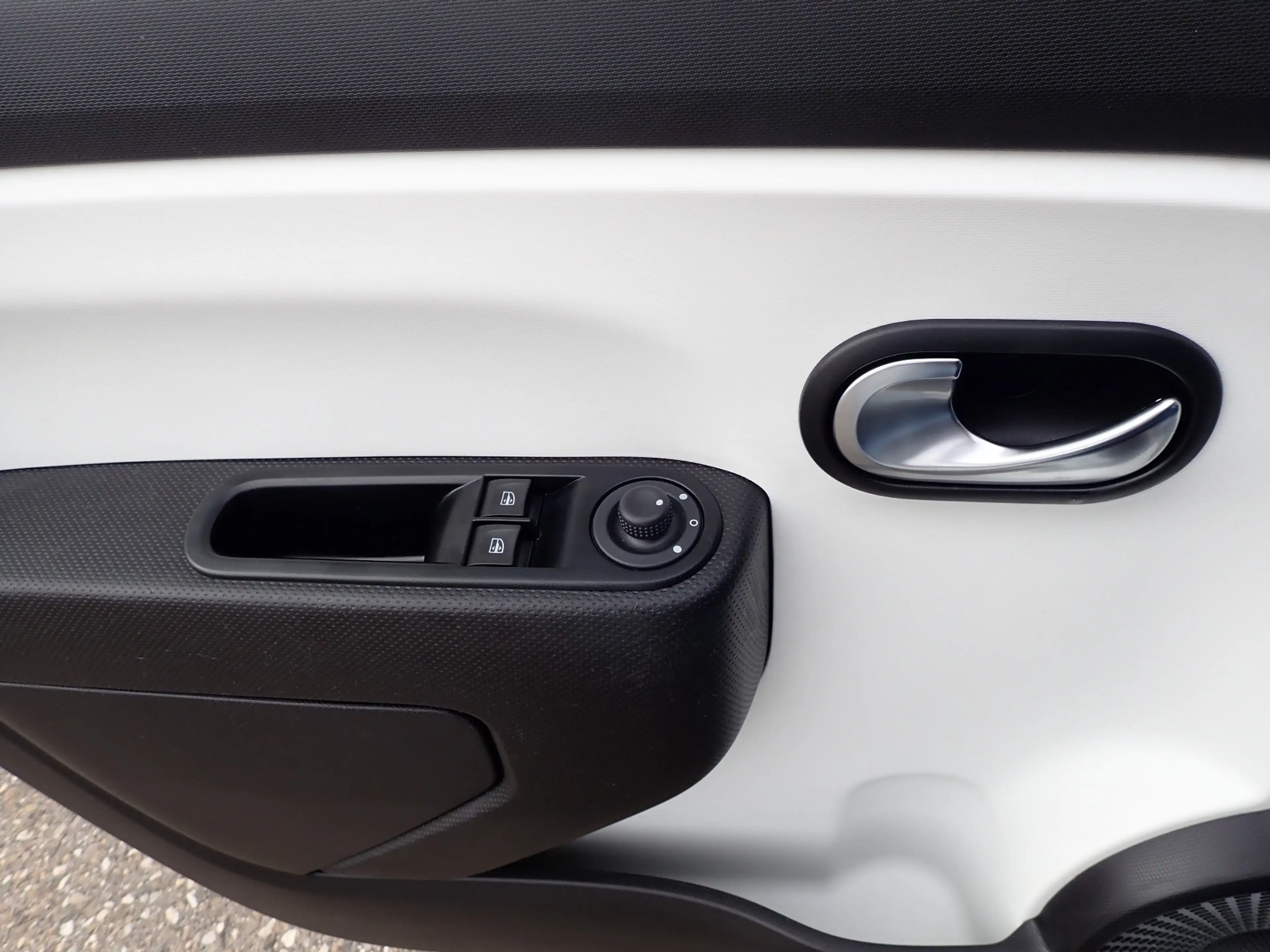 Renault Twingo Limited SCe 70 — photo 14