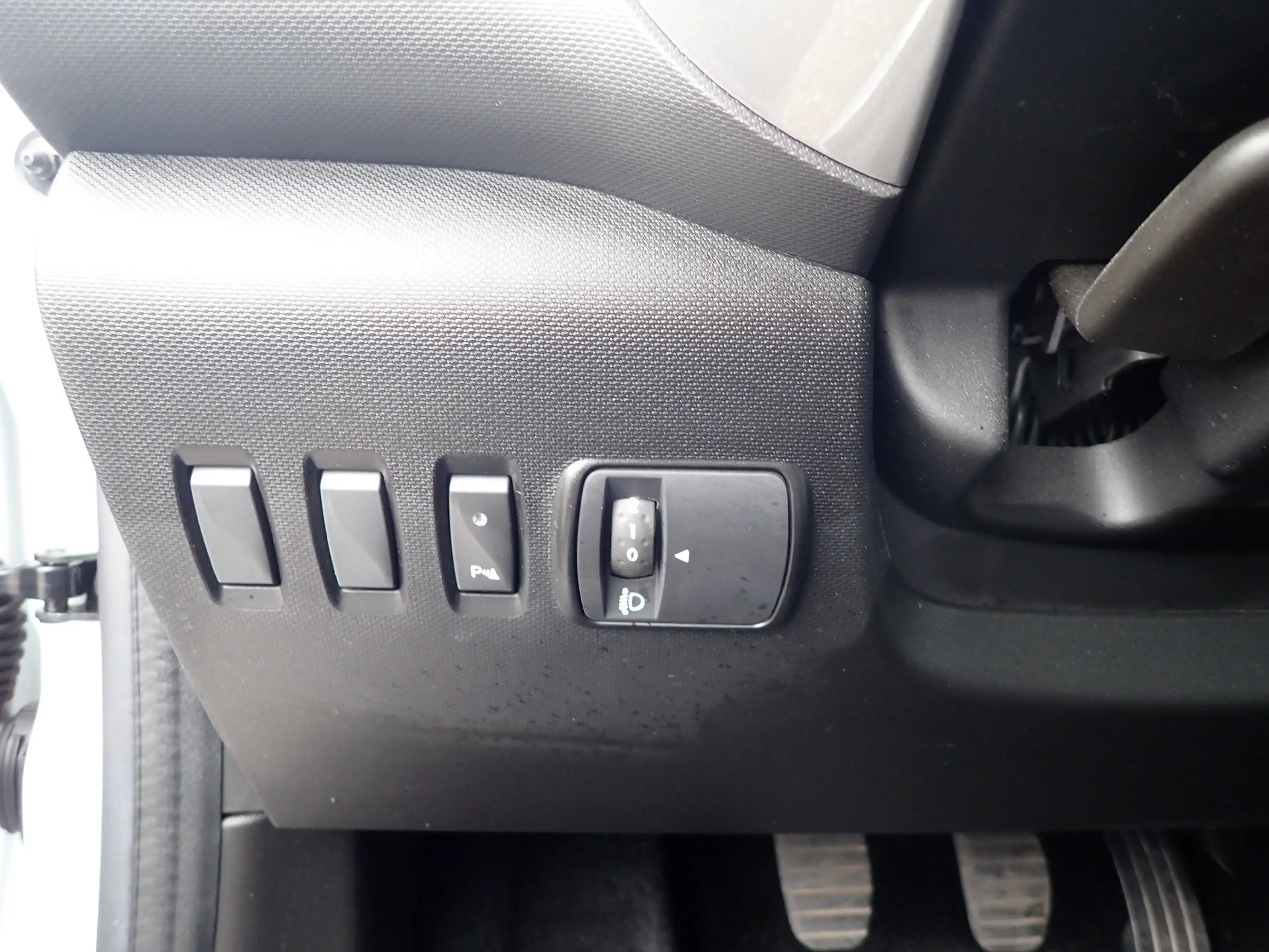 Renault Twingo Limited SCe 70 — photo 15