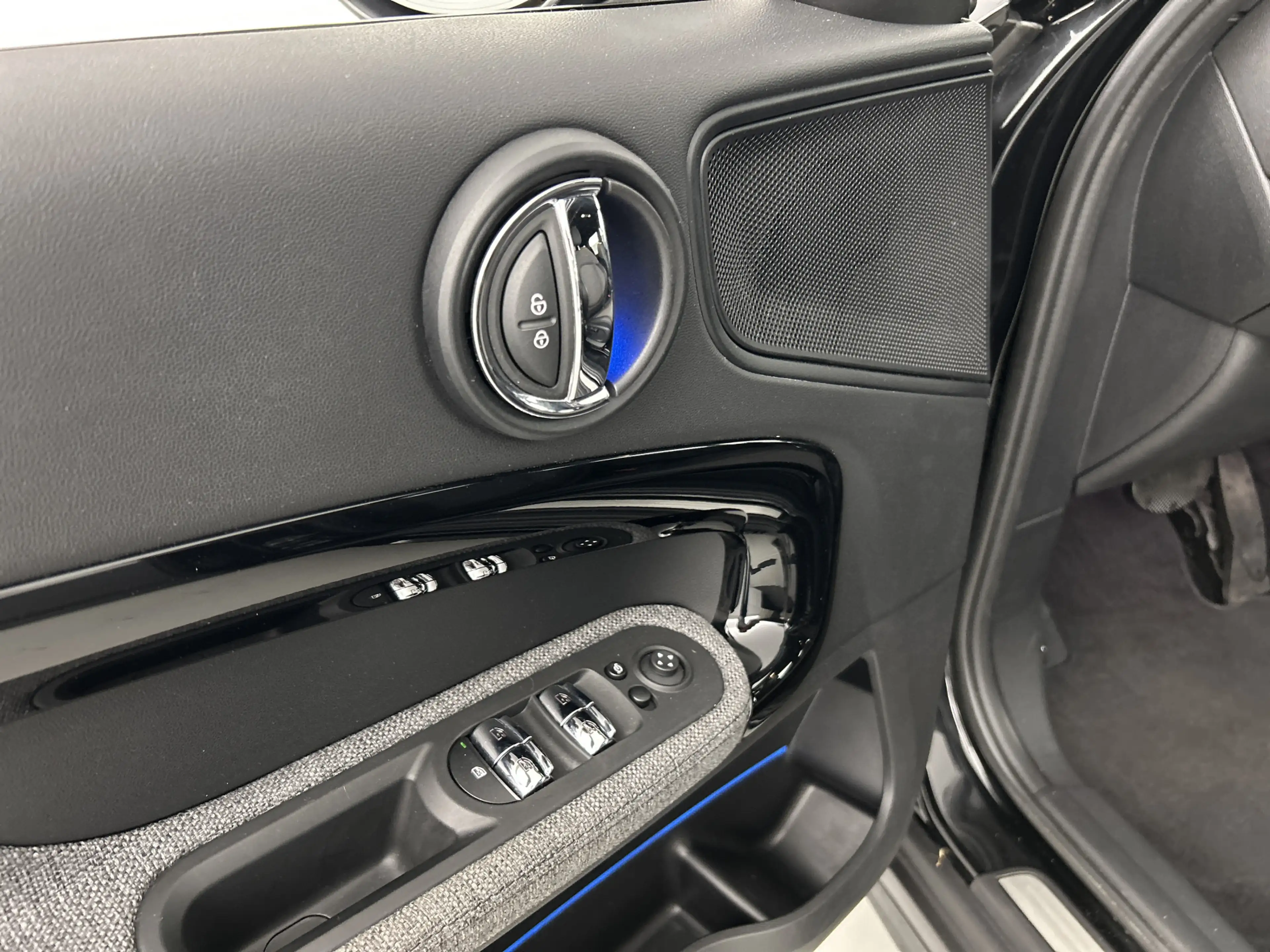 MINI Cooper Countryman 1.5 Business Edition — photo 9