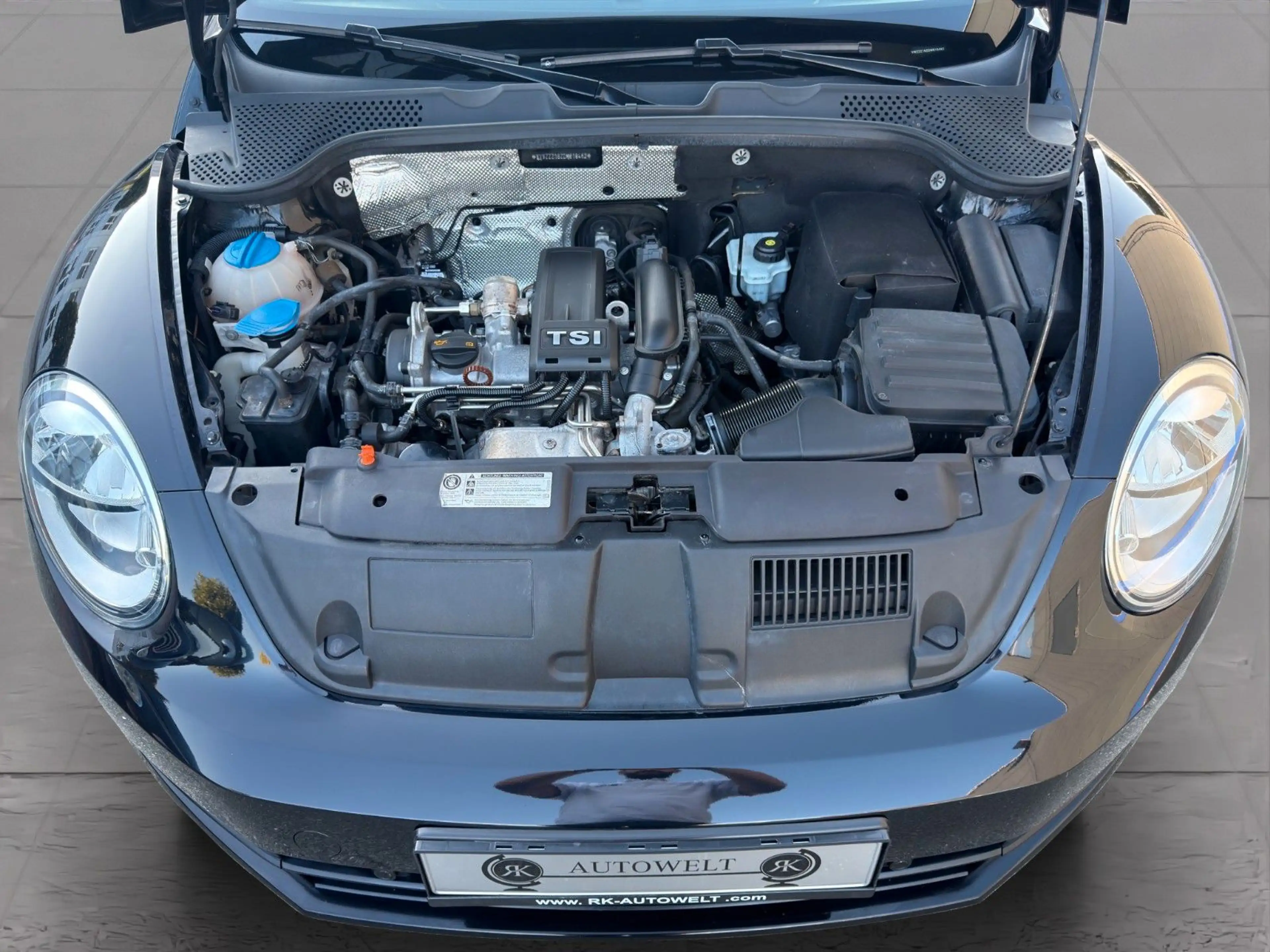 Volkswagen Beetle Cabriolet Basis*PDC*SHZ*TÜV 06.28*TEMP* — photo 10