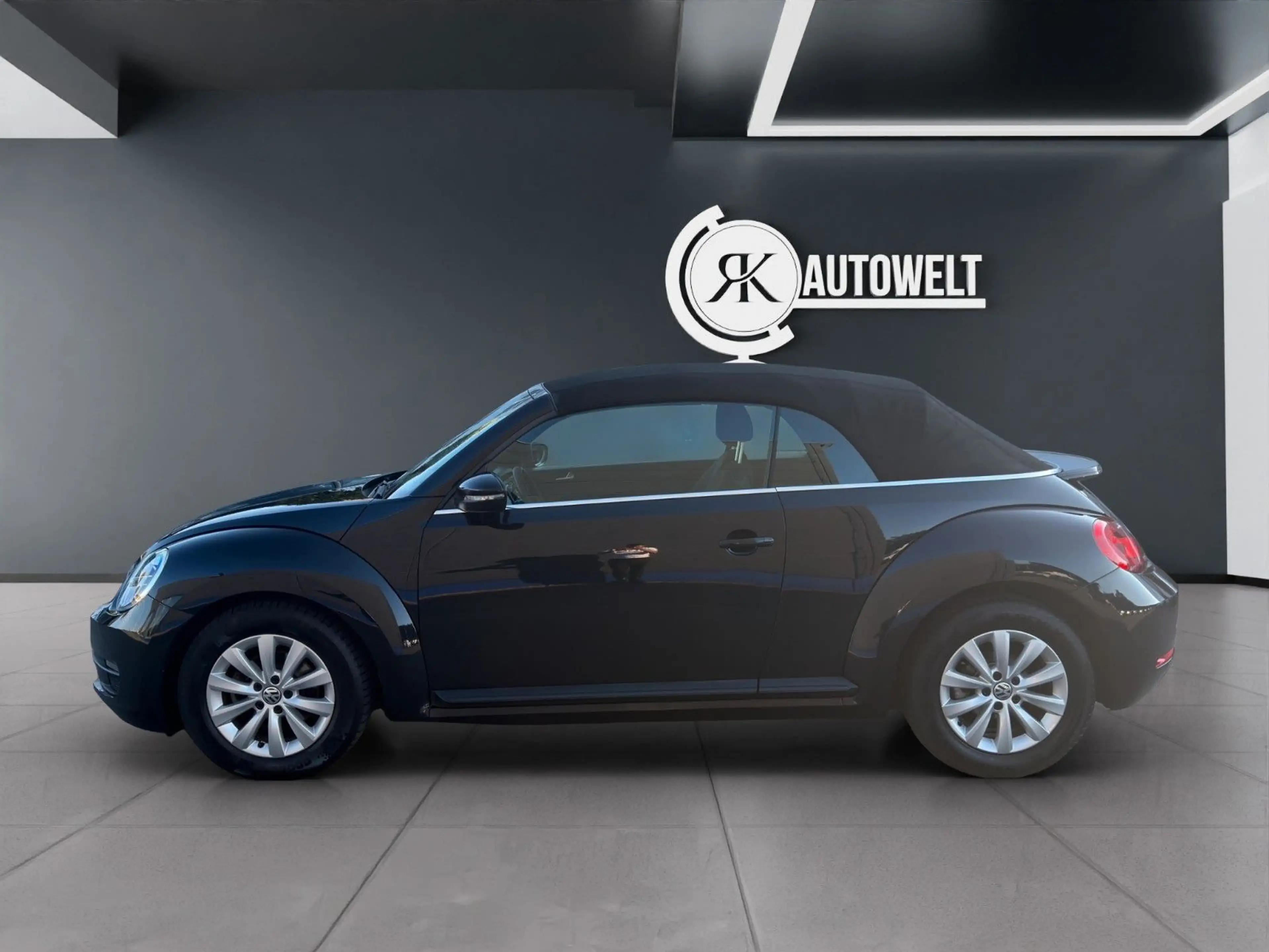 Volkswagen Beetle Cabriolet Basis*PDC*SHZ*TÜV 06.28*TEMP* — photo 2