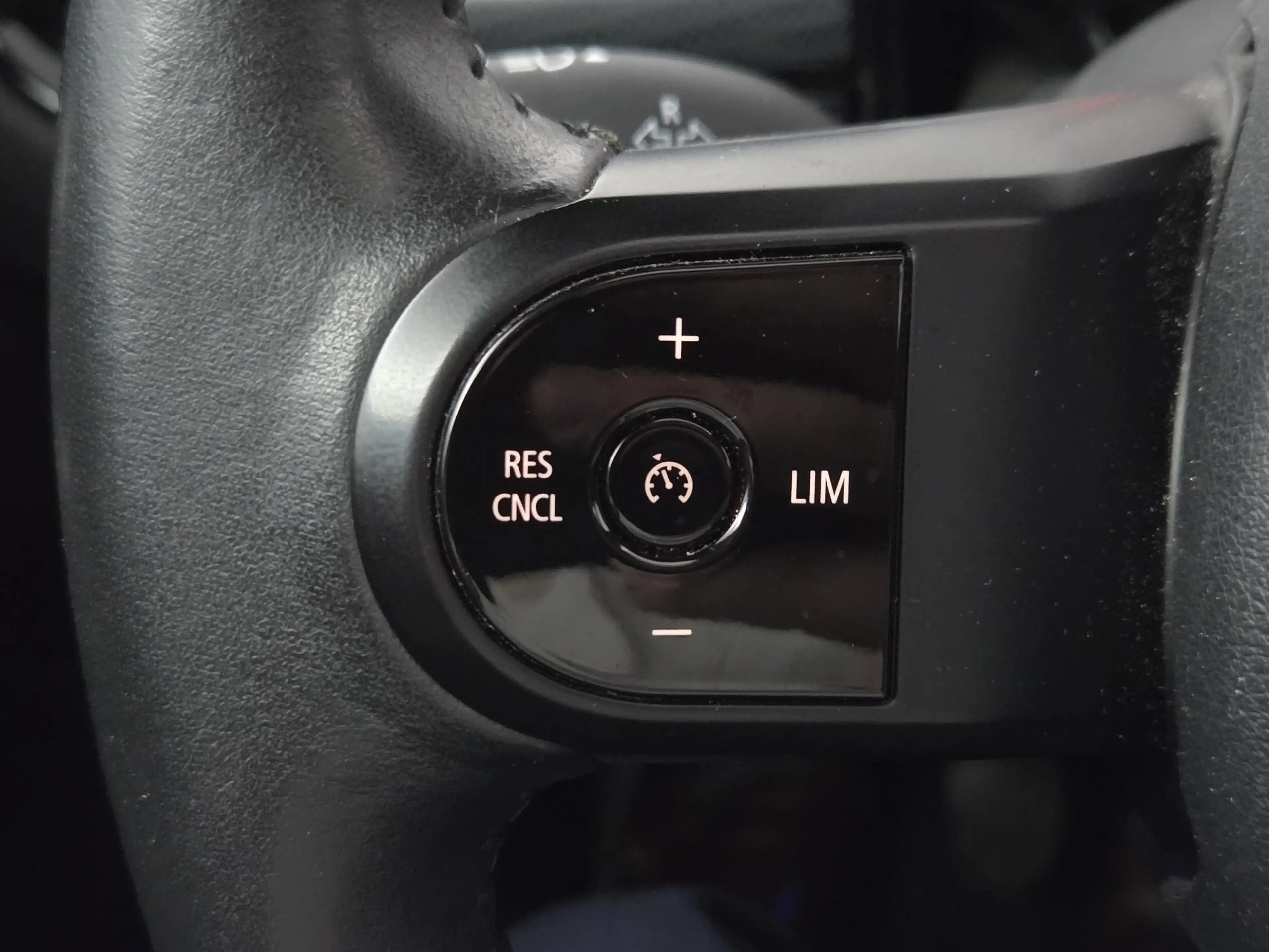 MINI Cooper Clubman 1.5 Business Edition | NL Auto | Panoramadak | Nav — photo 33