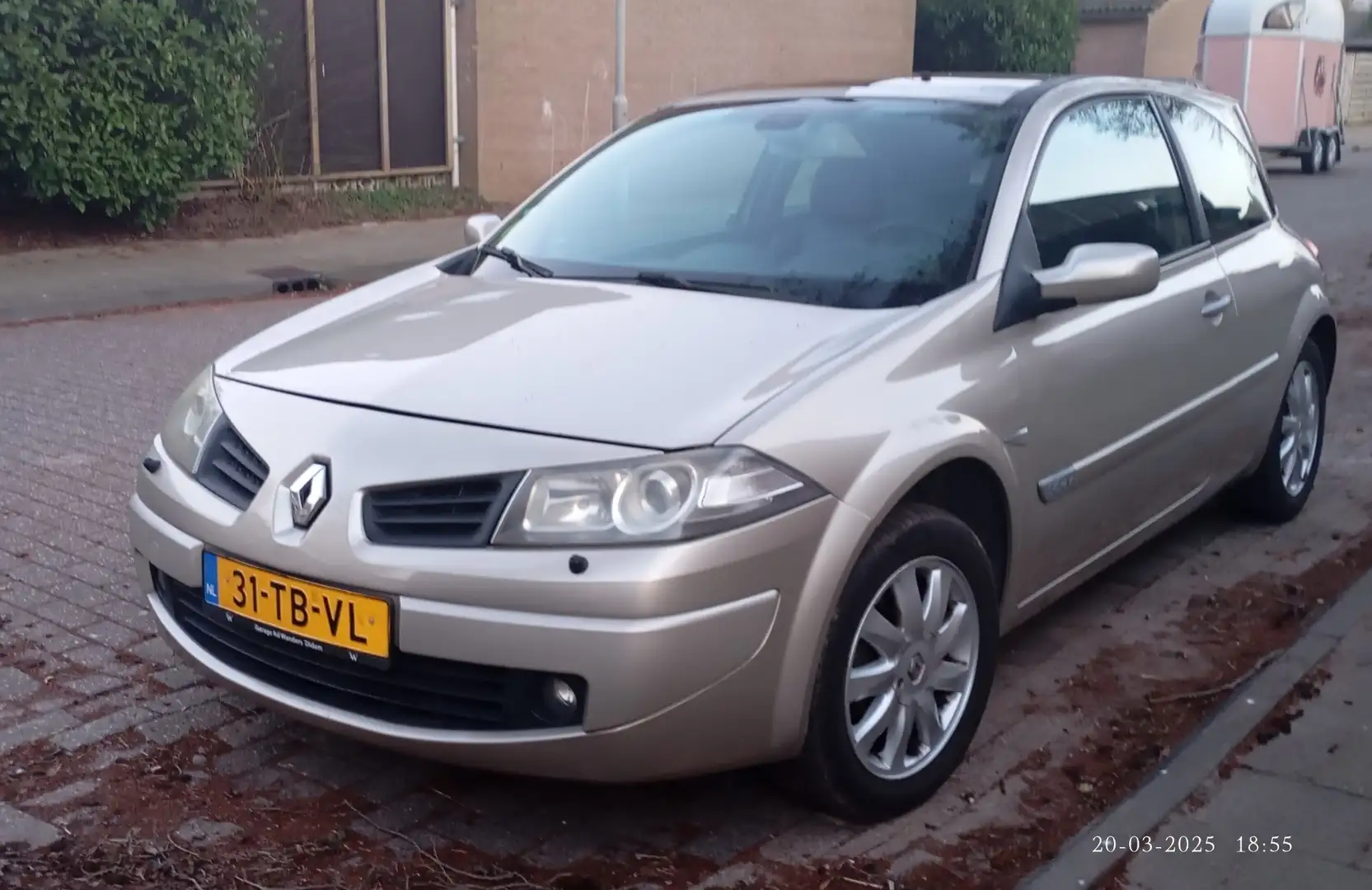 Renault Megane 1.6-16V Tech Line Beige - 1