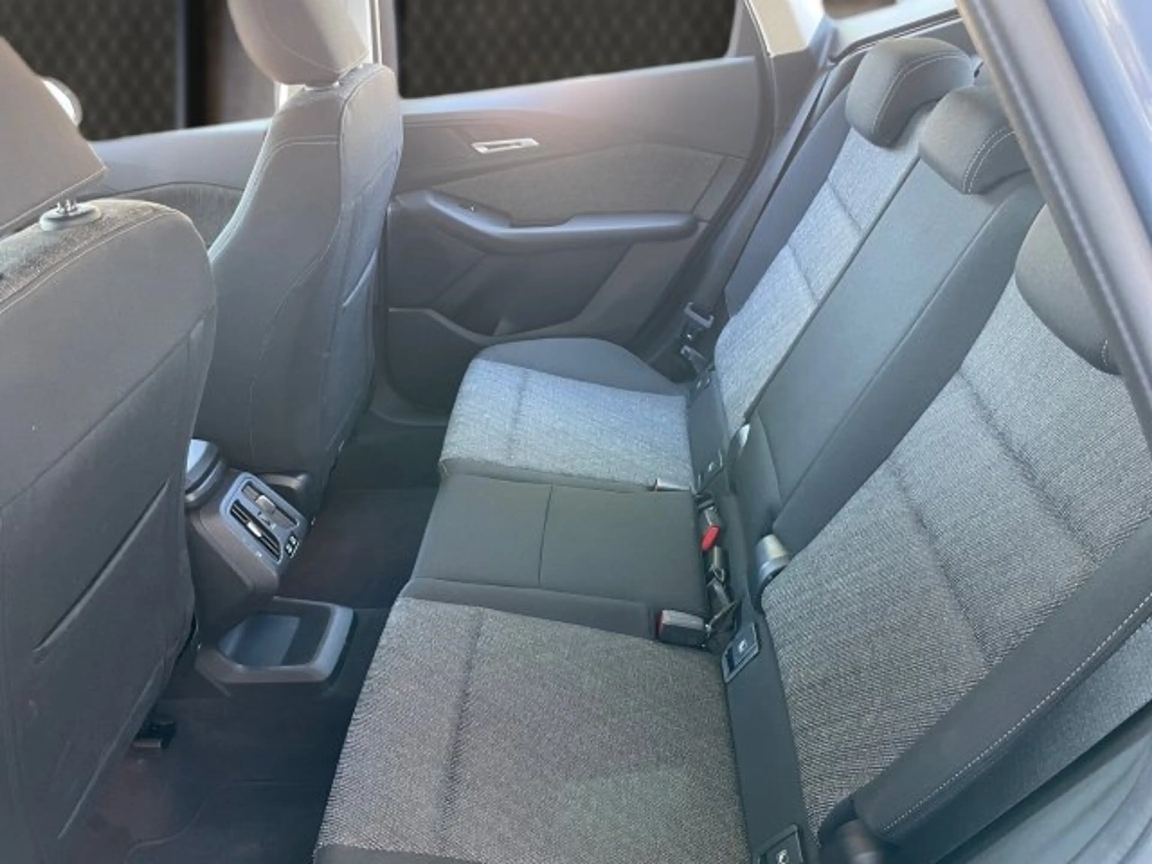 BMW 216 i Active Tourer U06 — photo 9
