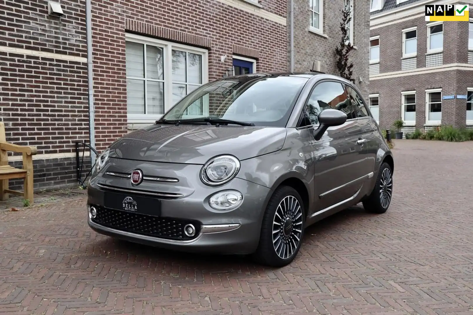 Fiat 500 .2 Lounge | Panoramadak | 7” Uconnect | Parkeersen Gris - 1