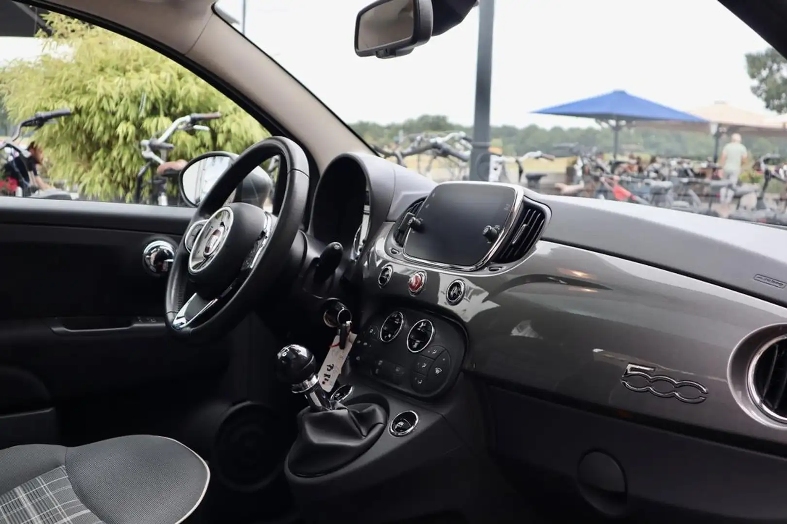 Fiat 500 .2 Lounge | Panoramadak | 7” Uconnect | Parkeersen Gris - 2