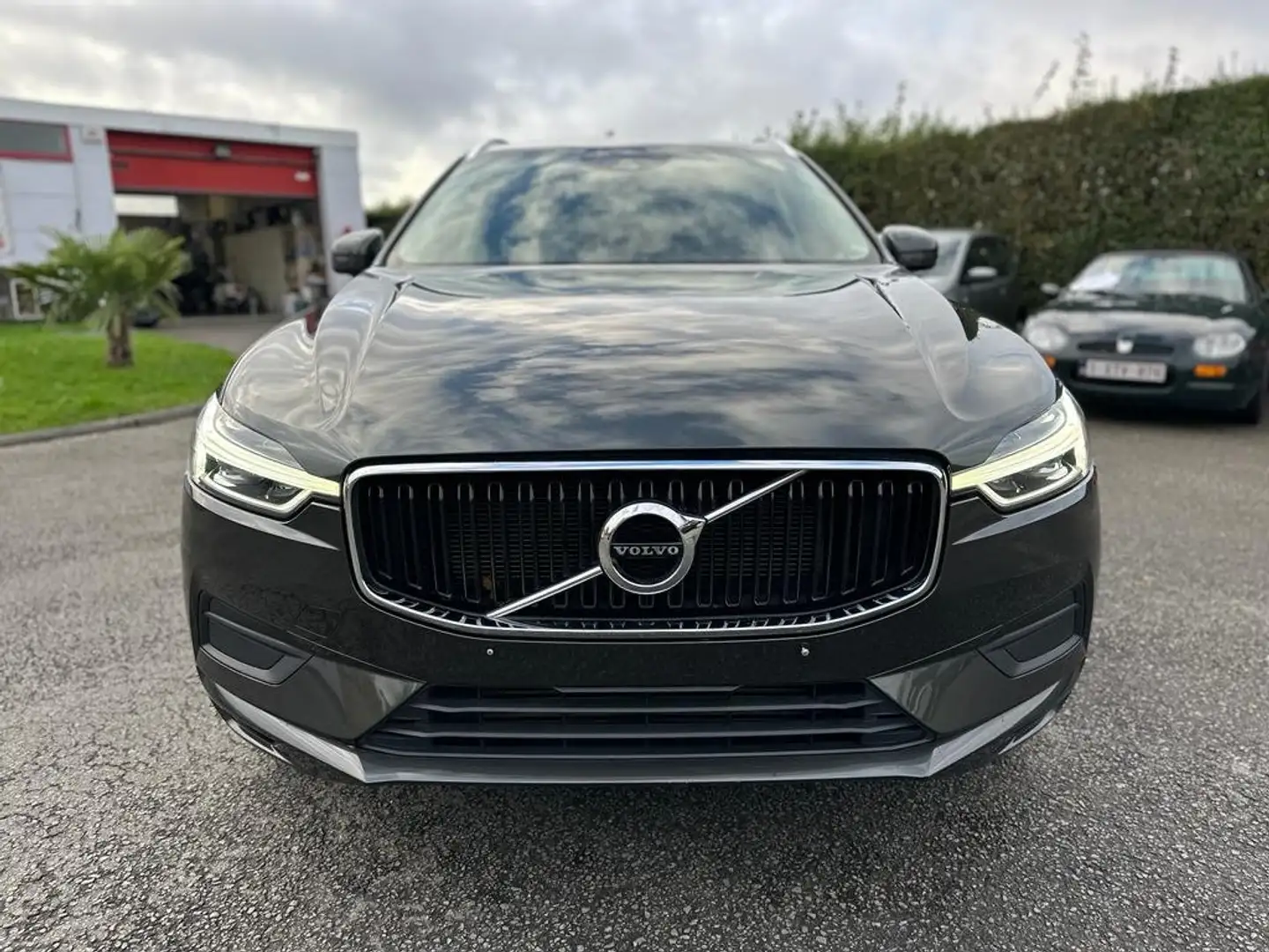 Volvo XC60 2.0 T5 Momentum Geartronic Gris - 2