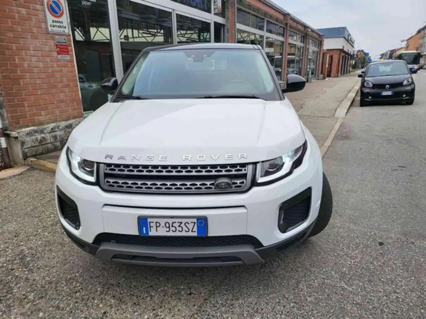 Land Rover Range Rover Evoque 2.0 eD4 5p. Business Edition Premium Pure Weiß - 2