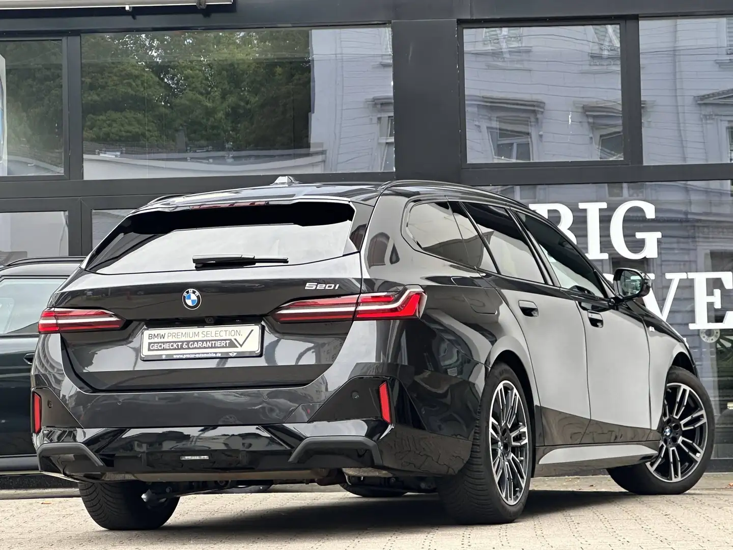 BMW 520 i Touring M Sport DA+ PA Prof AHK H/K HuD Grau - 2