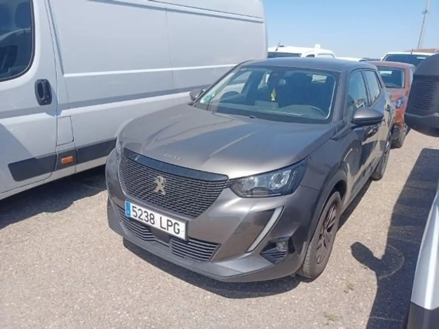 Peugeot 2008 Active Pack BlueHDI 81kW (110CV) Gris - 1