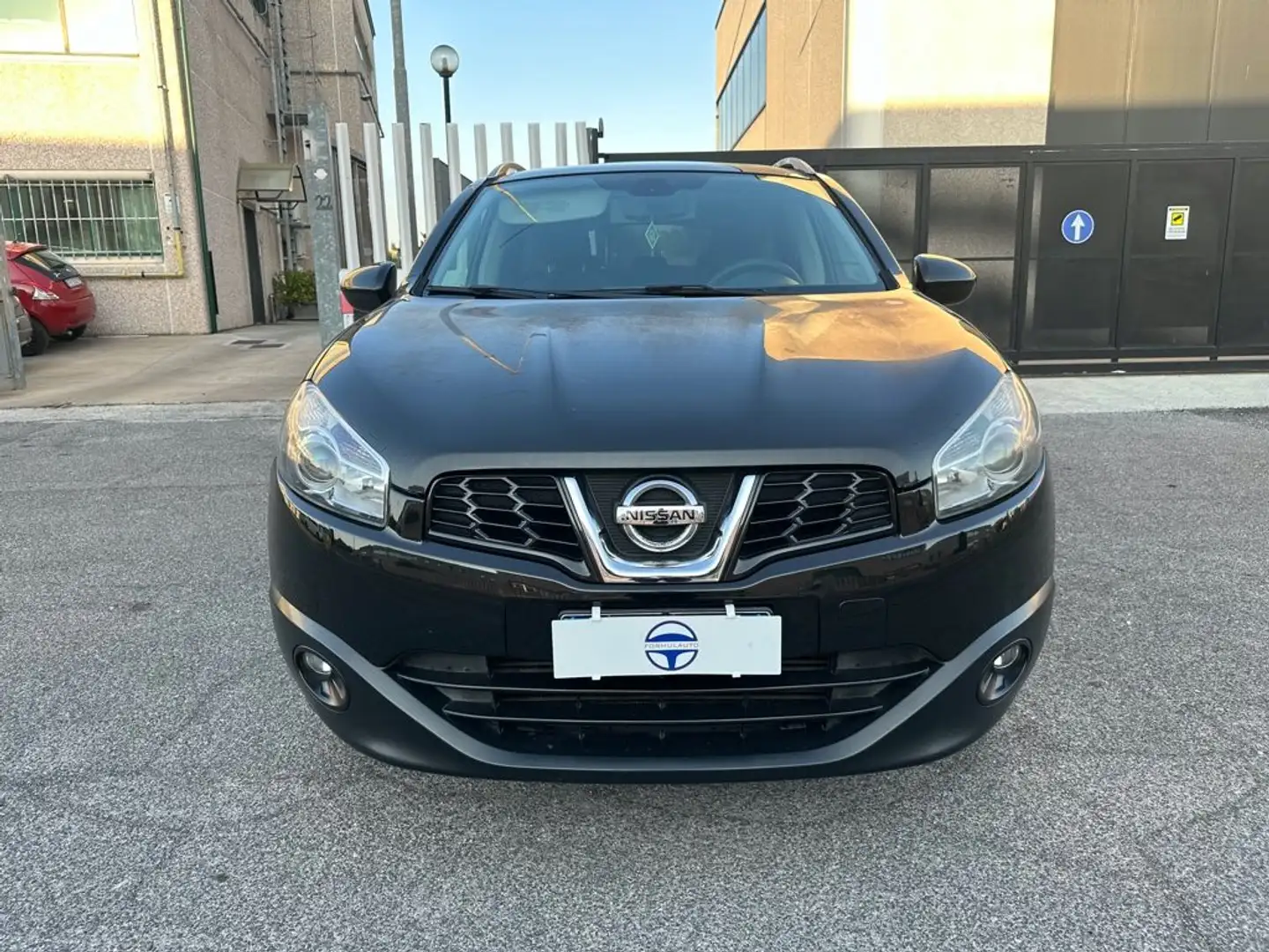 Nissan Qashqai 1.5 dCi DPF Tekna Nero - 2