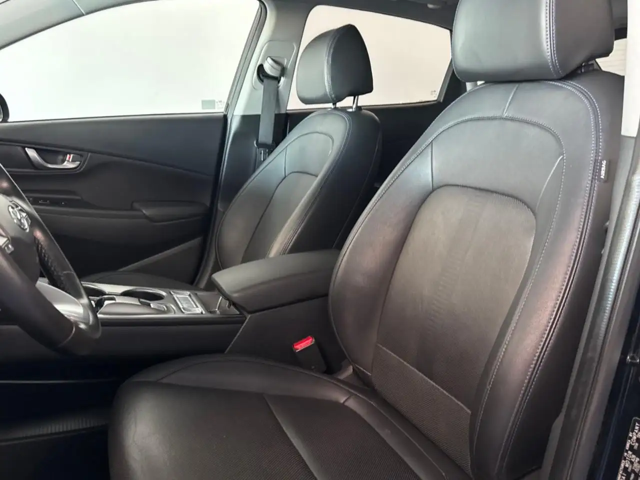 Hyundai KONA снимка Hyundai KONA
