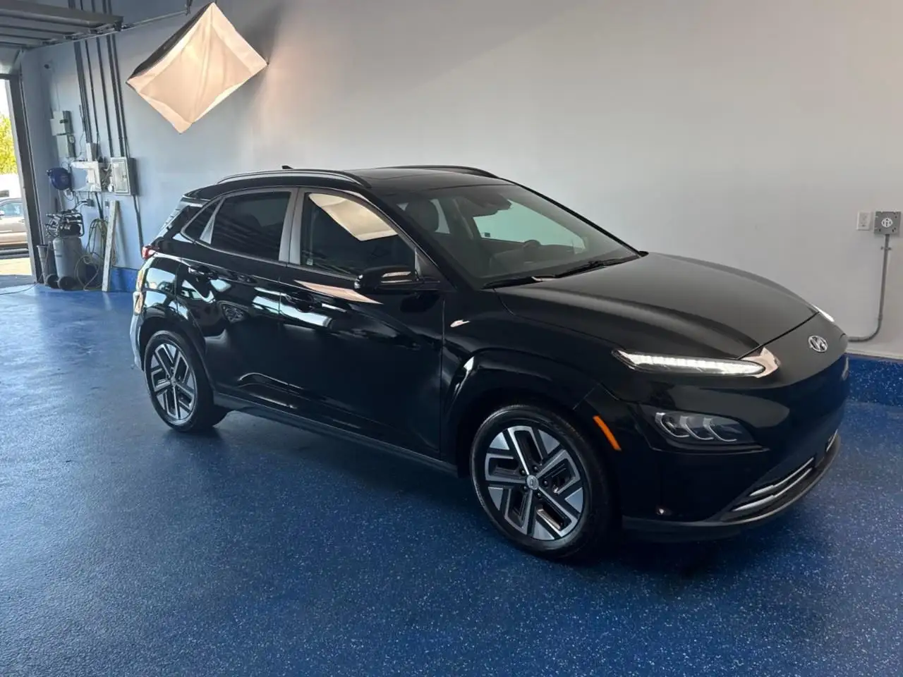 Hyundai KONA снимка Hyundai KONA