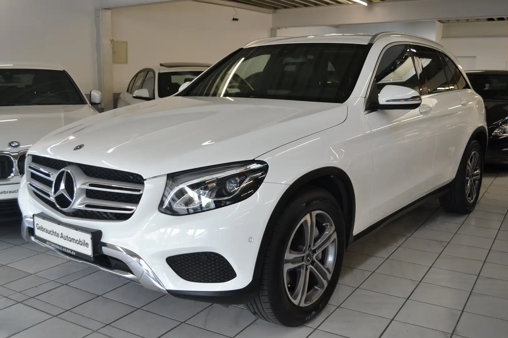 Mercedes-Benz GLC 220 D 4Matic *LED*LEDER*NAVIGATION*AHK*1.HAND* Weiß - 1