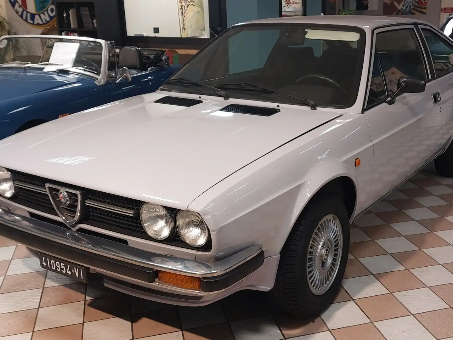 Alfa Romeo Alfasud 1.3 (1351 cc. Alfasud Sprint 1.3 Сірий - 1