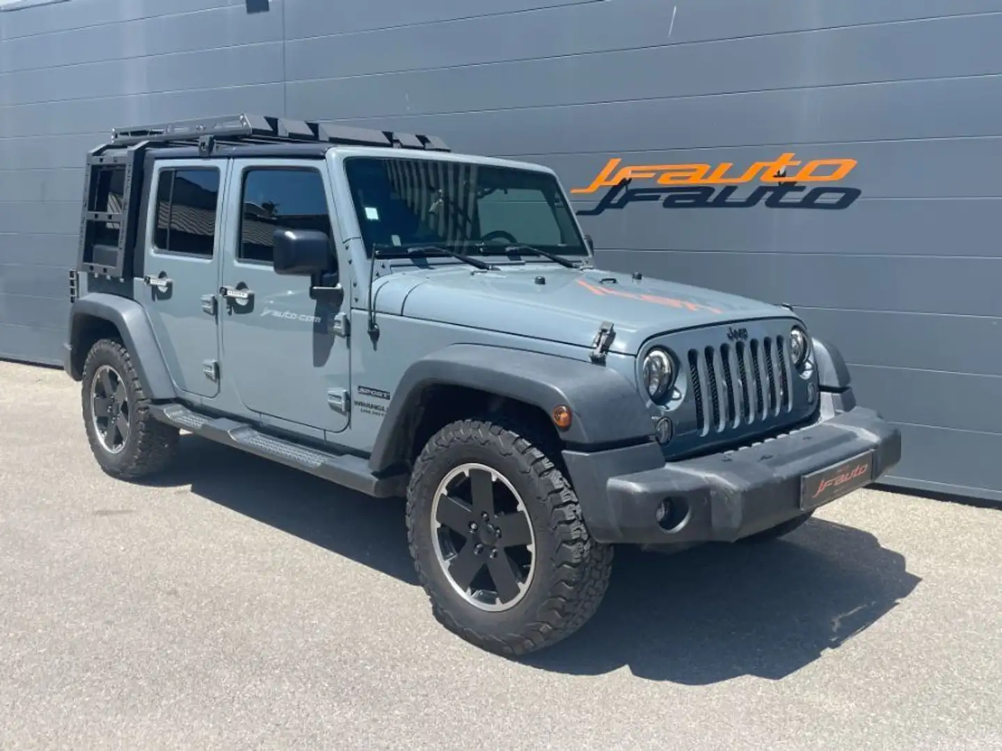 Jeep Wrangler 2.8 CRD UNLIMITED SPORT 200cv 4X4 5P BVM FAP Gris - 1