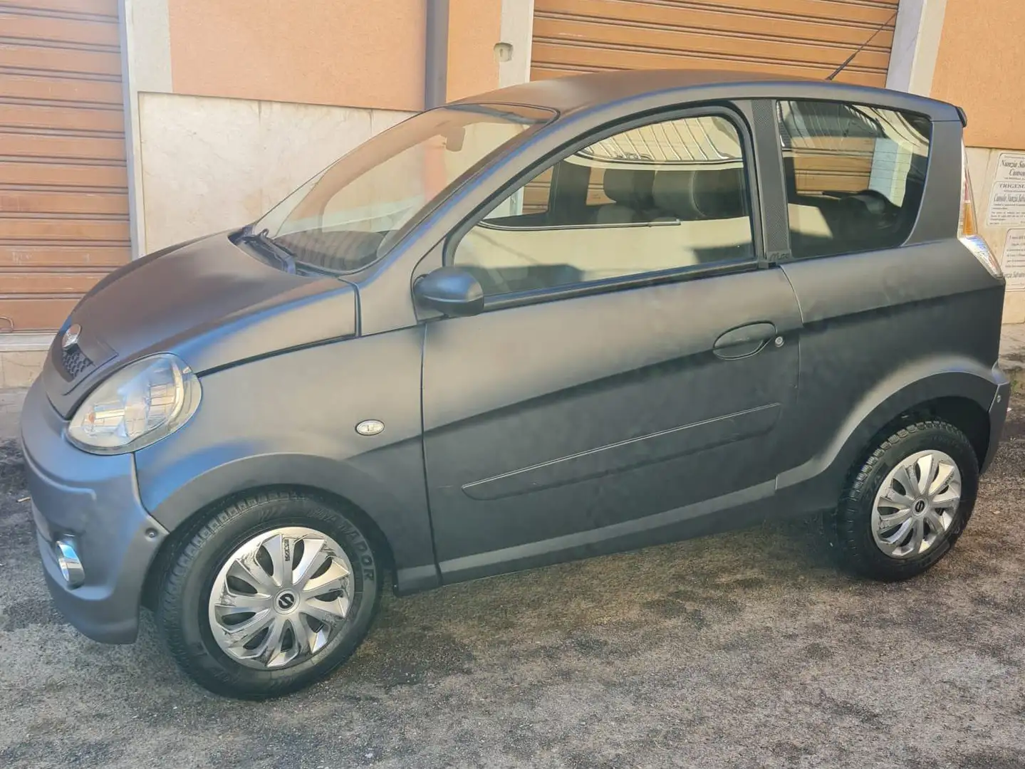 Microcar M.Go Accessoriata Gris - 1