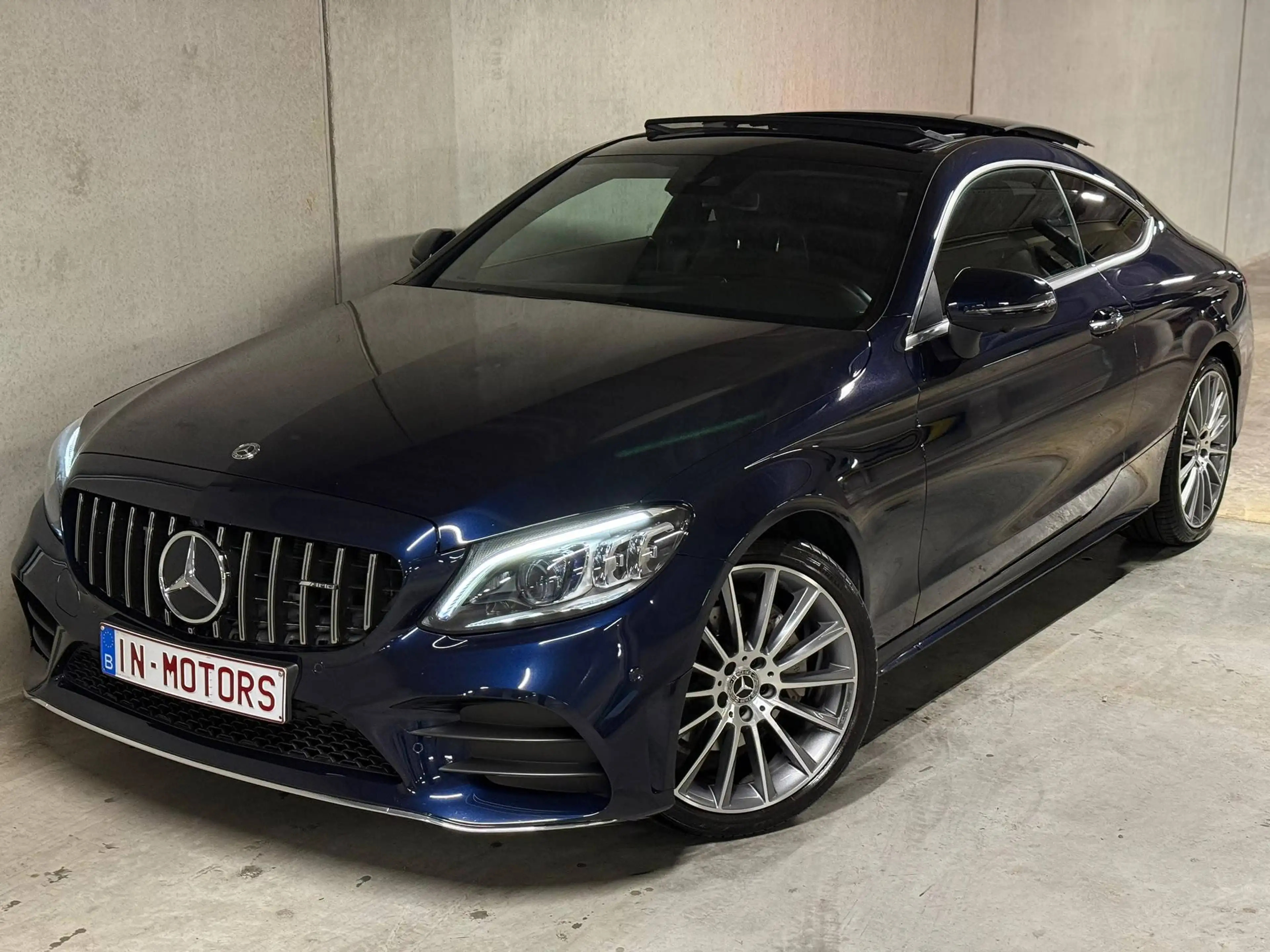 Mercedes-Benz C 200 AMG | PANO | BURMESTER | 360 CAM | SFEER | KEYLESS!