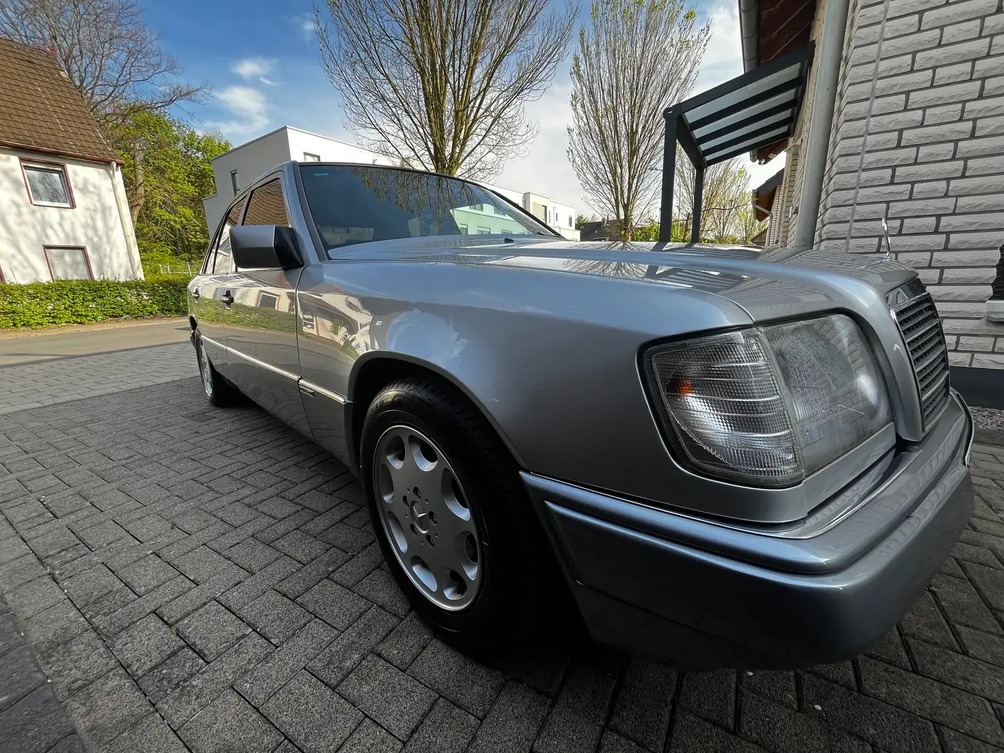 Mercedes-Benz E 280 Sportline Argintiu - 2