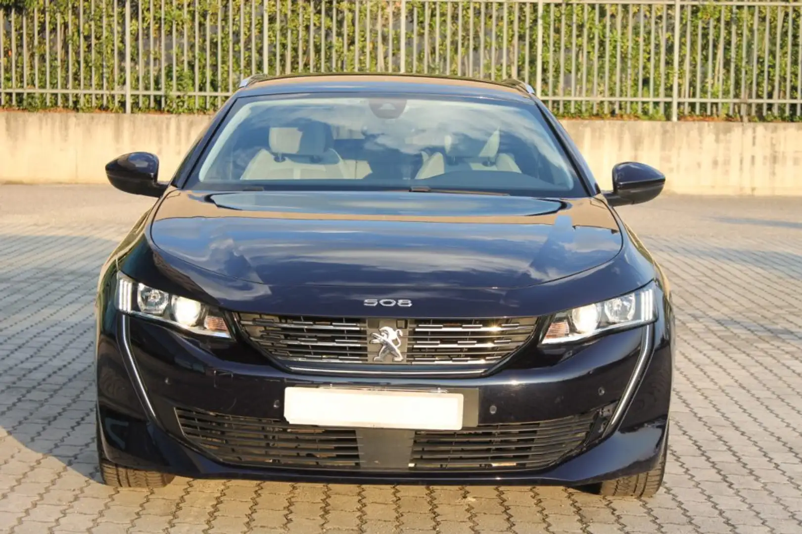 Peugeot 508 1.5 BlueHDi 130 Stop&Start EAT8 SW Allure Blau - 2