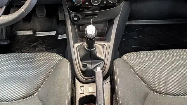 Renault Clio view 13