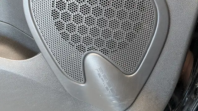 Renault Clio view 15