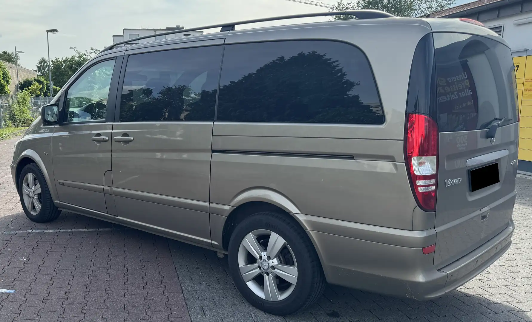 Mercedes-Benz Viano Viano Diesel 3.0 CDI DPF lang Automatik Trend Edit Beige - 2