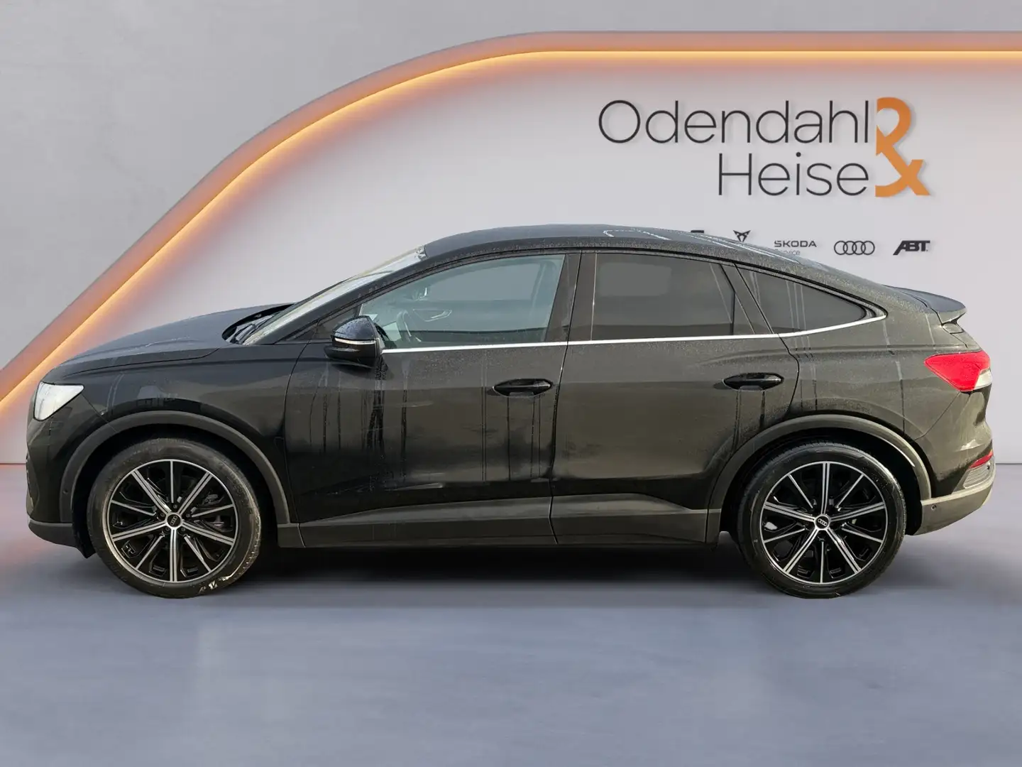Audi Q4 e-tron Sportback 35 E tron NAVI / RFK / KLIMA / SITZHE Schwarz - 2