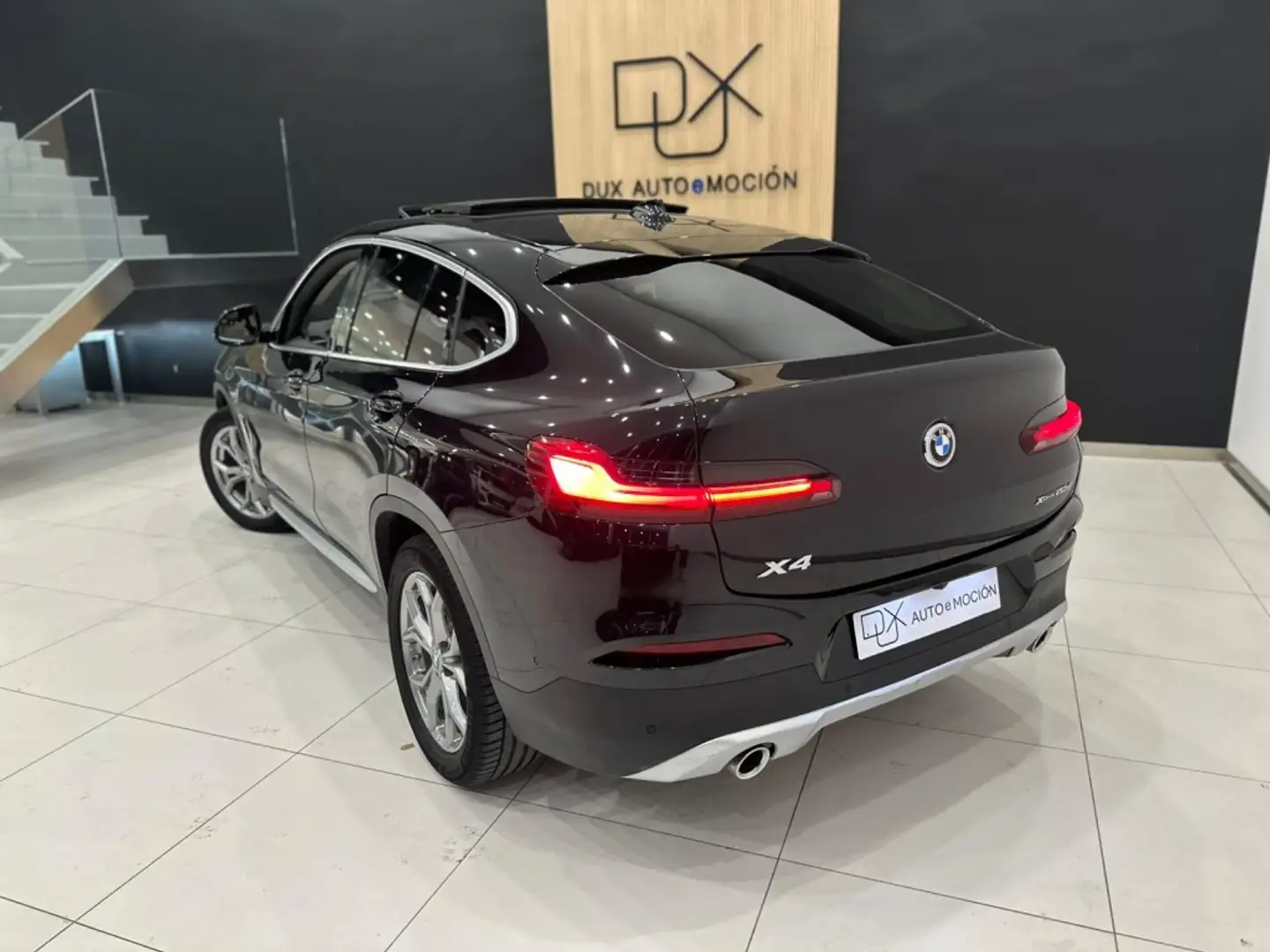 BMW X4 xDrive 20dA xLine Zwart - 2