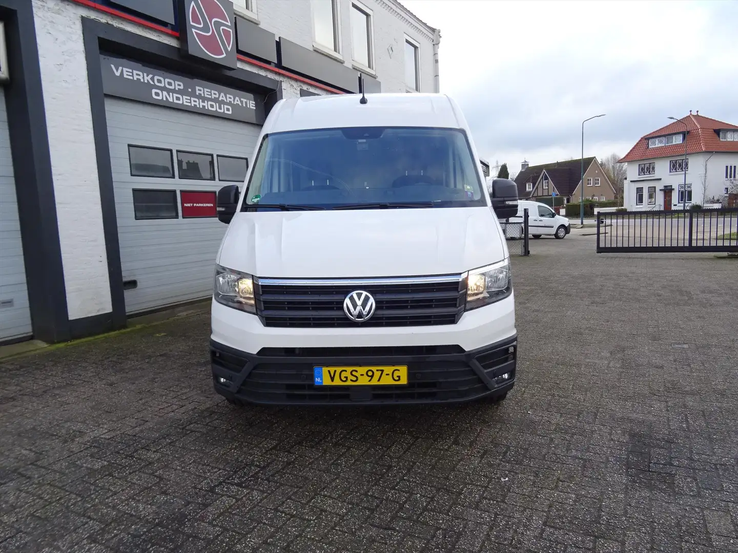 Volkswagen Crafter GB 2.0 TDI 140pk L2H3 364/3500 4 Wit - 2