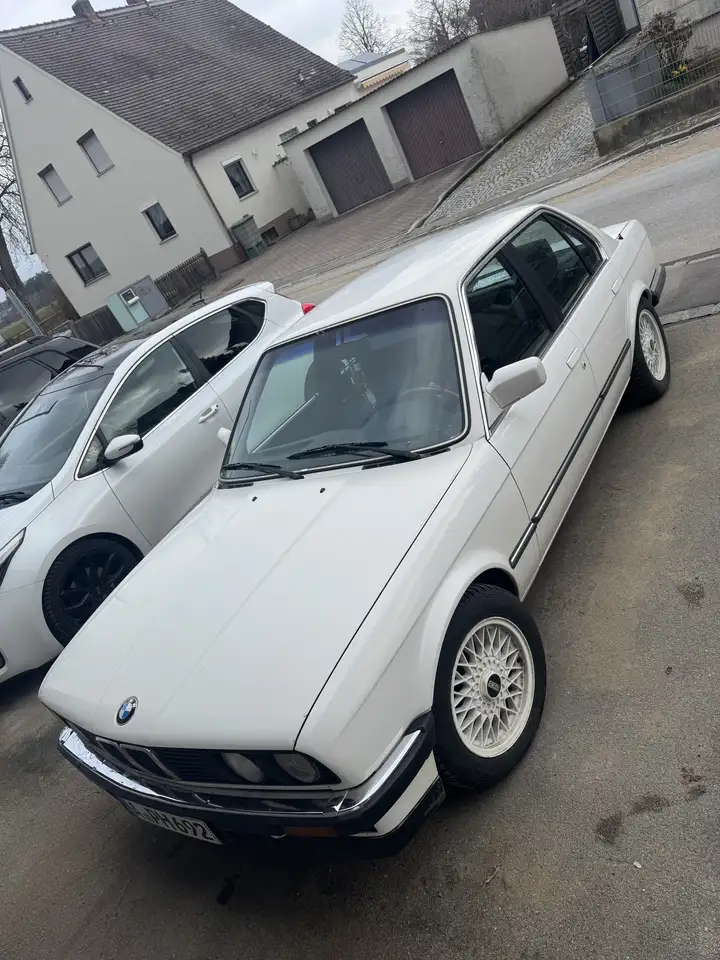 BMW 318i, foto 6