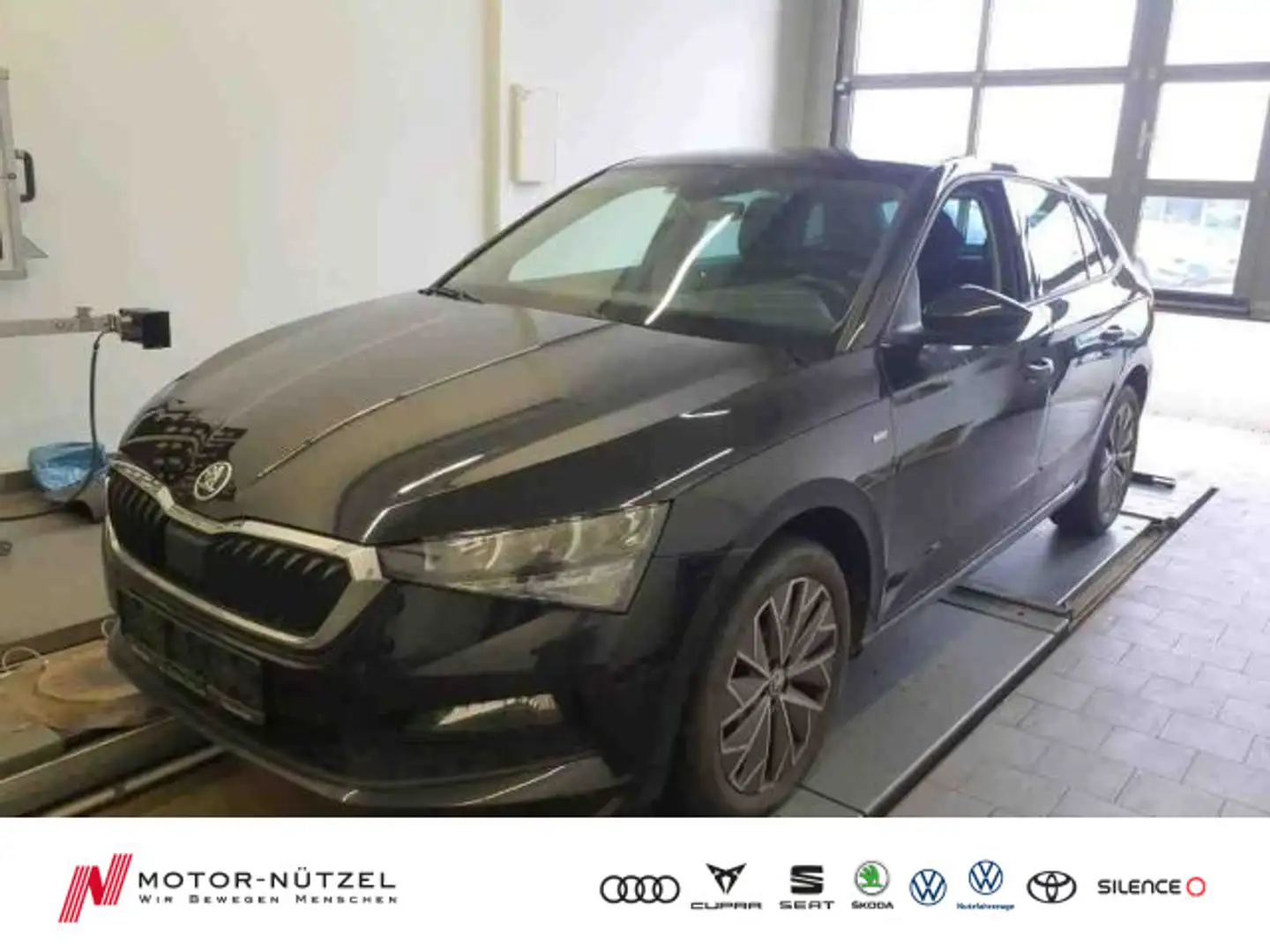 Skoda Scala 1.0TSI DSG TOUR LED+APP+BT+GRA+SHZ+PDC+NSW Schwarz - 1