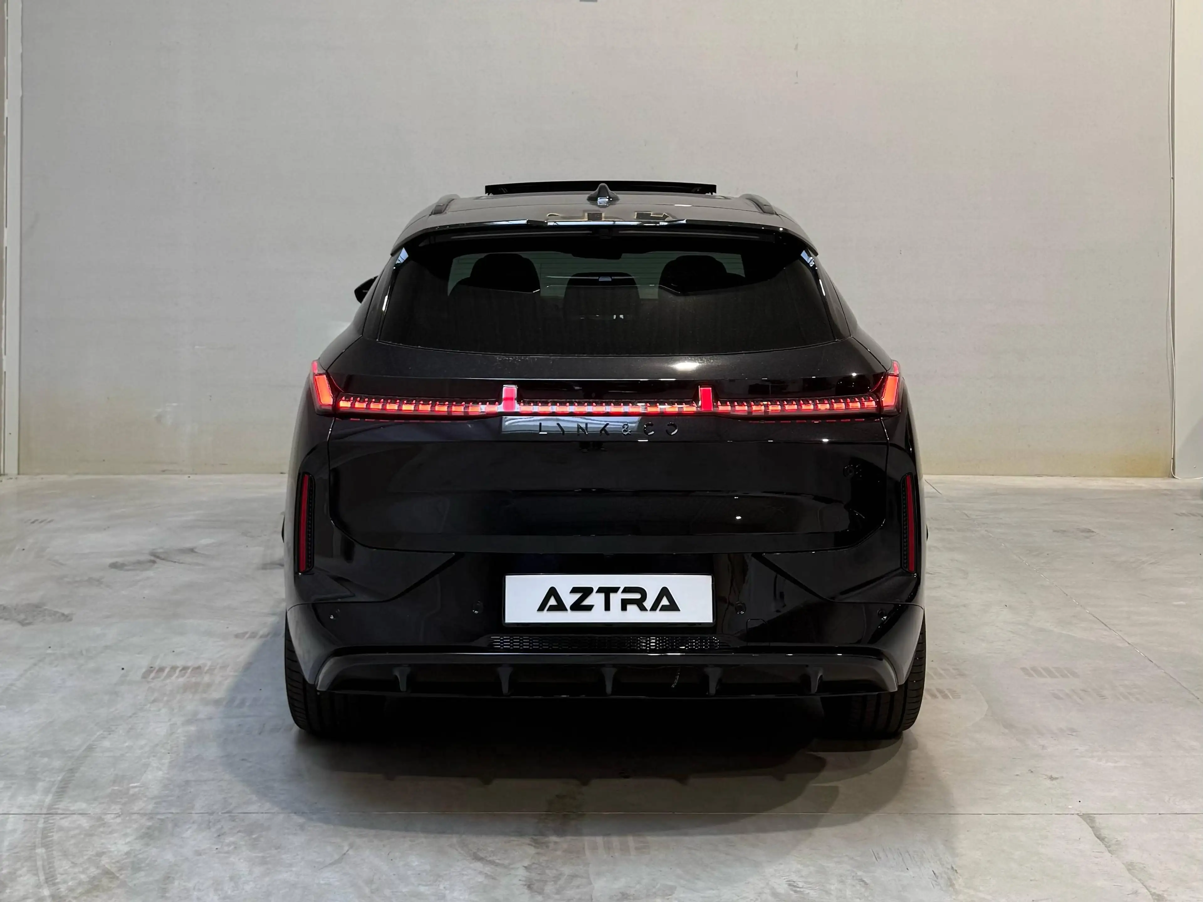Lynk & Co 08 08 PHEV 1.5 Turbo More (257 kW) More — photo 4
