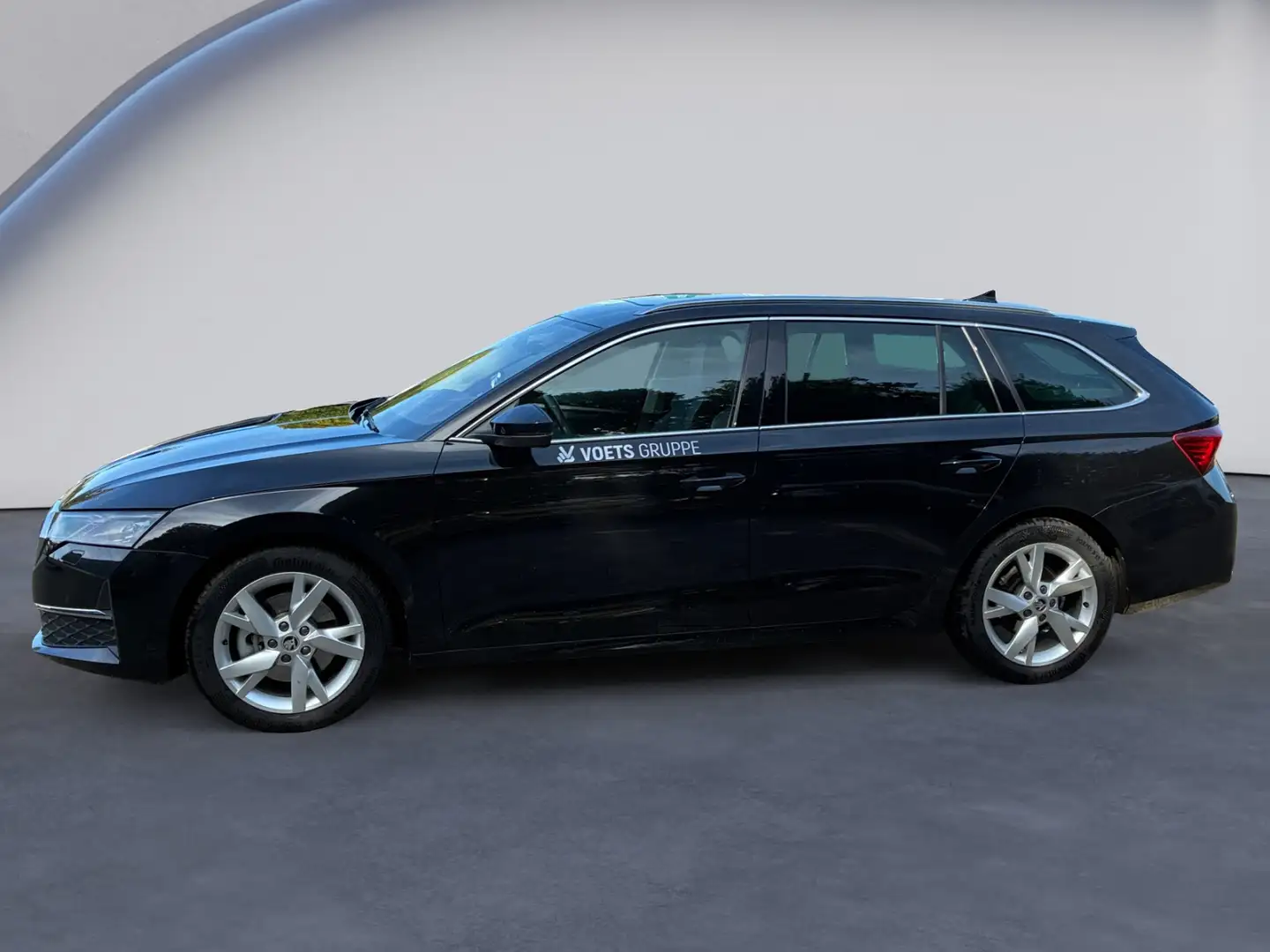 Skoda Octavia Combi Selection 2.0 TDI DSG AHK+PANO+LED Noir - 2