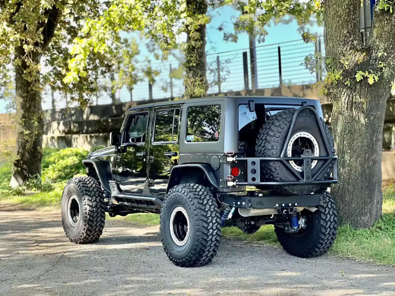 Jeep Wrangler photo Jeep Wrangler