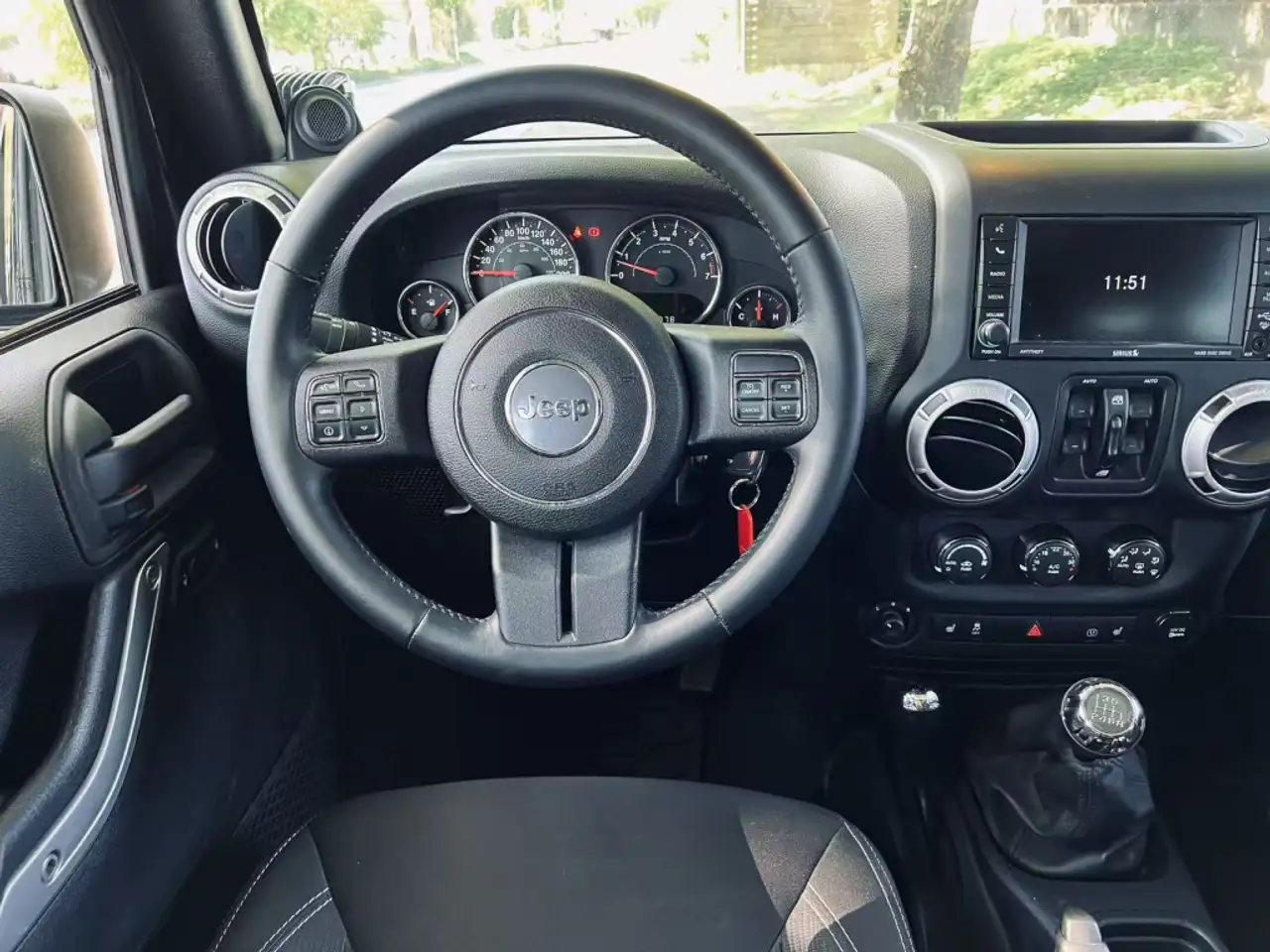 Jeep Wrangler photo Jeep Wrangler