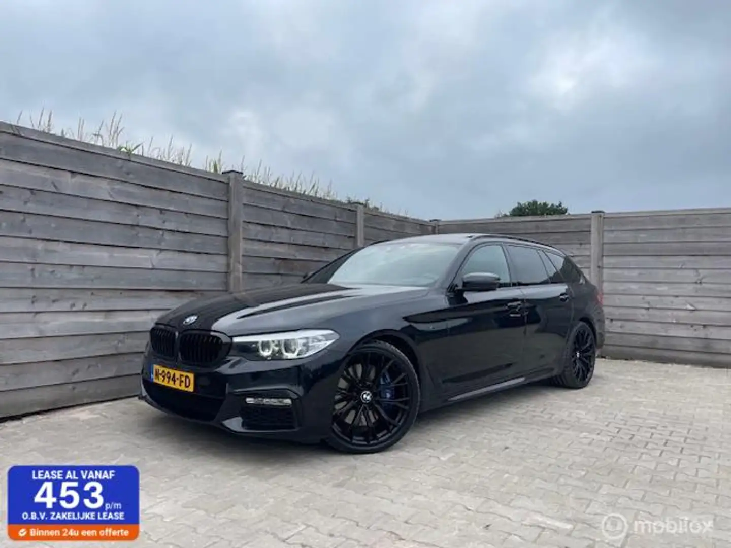 BMW 540 5-serie Touring 540i xDrive High Executive Schwarz - 1