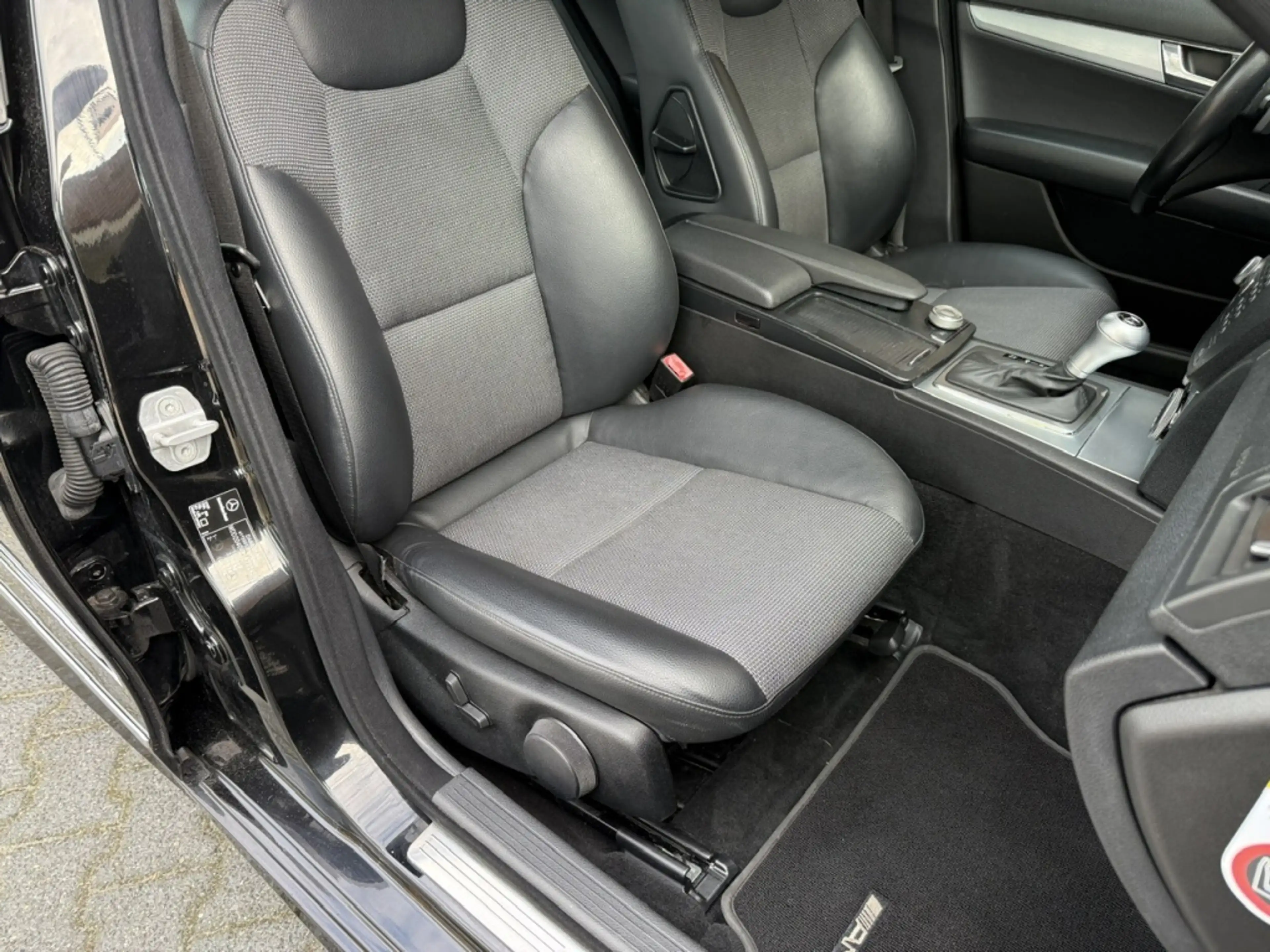 Mercedes-Benz C 200 K Bns Cl. Avan. NAVIGATIE / STOELVERW. / HALF.LEER — photo 32