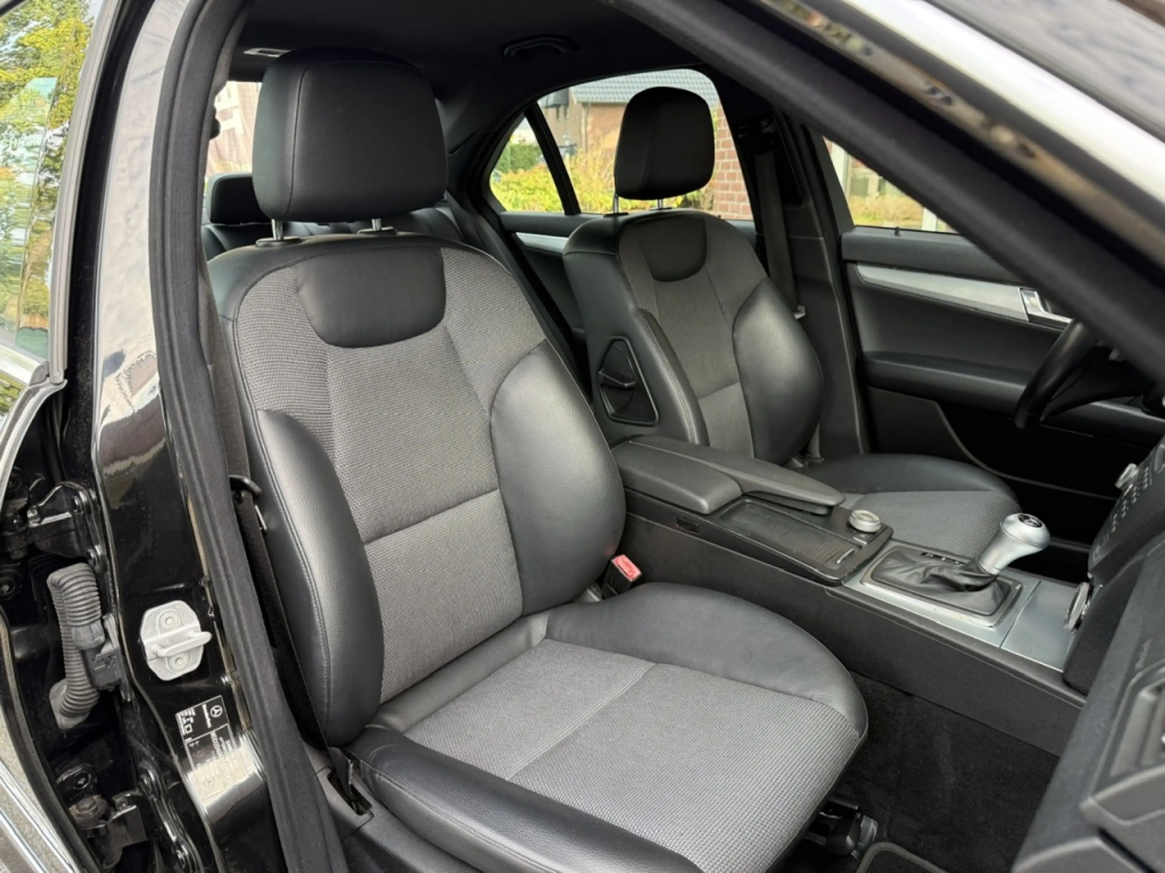 Mercedes-Benz C 200 K Bns Cl. Avan. NAVIGATIE / STOELVERW. / HALF.LEER — photo 31