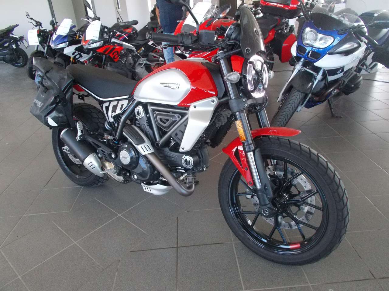 Ducati Scrambler 800 ICON
